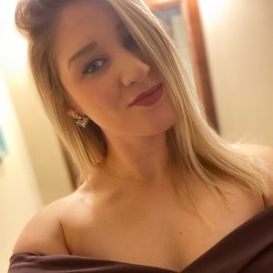 Meet your Posher, Carolyn